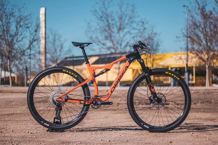 BICICLETA MONTAÑA XC DOBLE ORBEA OIZ H30 2022