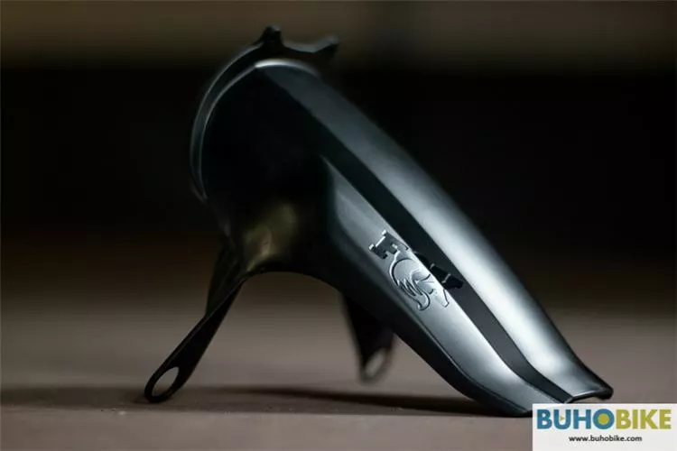 GUARDABARROS FOX 36-38 NEGRO 2021