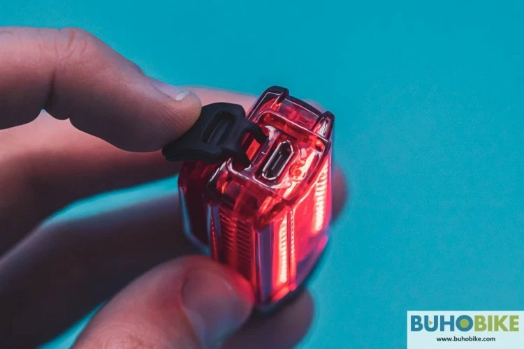 GURPIL LUZ USB "TRON" 50 LÚMENES TRASERA - Imagen 3