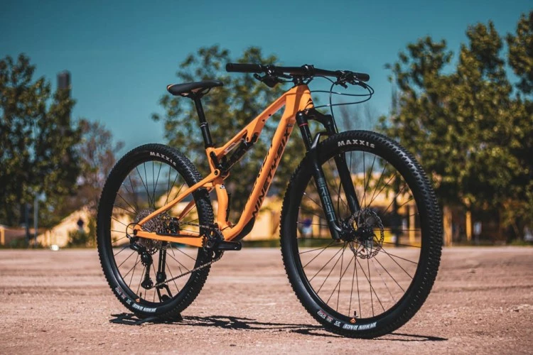 BICICLETA RALLY MERIDA NINETY SIX RC 5000 NAR-NEG